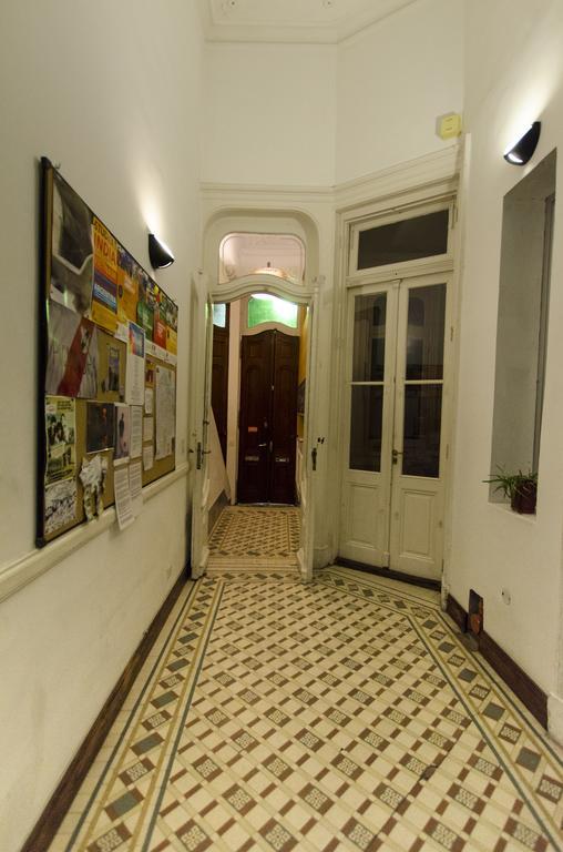 La Casa De Pichincha Hostel บัวโนสไอเรส ภายนอก รูปภาพ