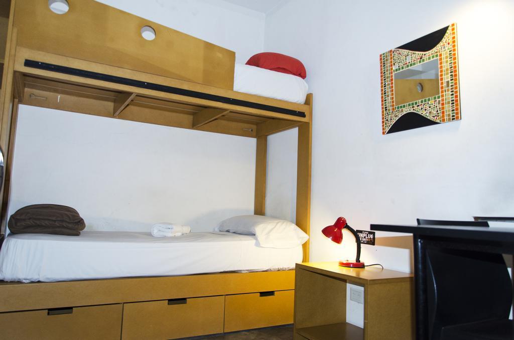 La Casa De Pichincha Hostel บัวโนสไอเรส ห้อง รูปภาพ