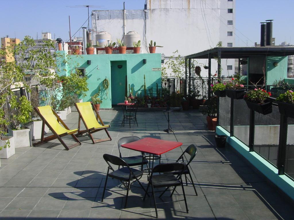La Casa De Pichincha Hostel บัวโนสไอเรส ภายนอก รูปภาพ