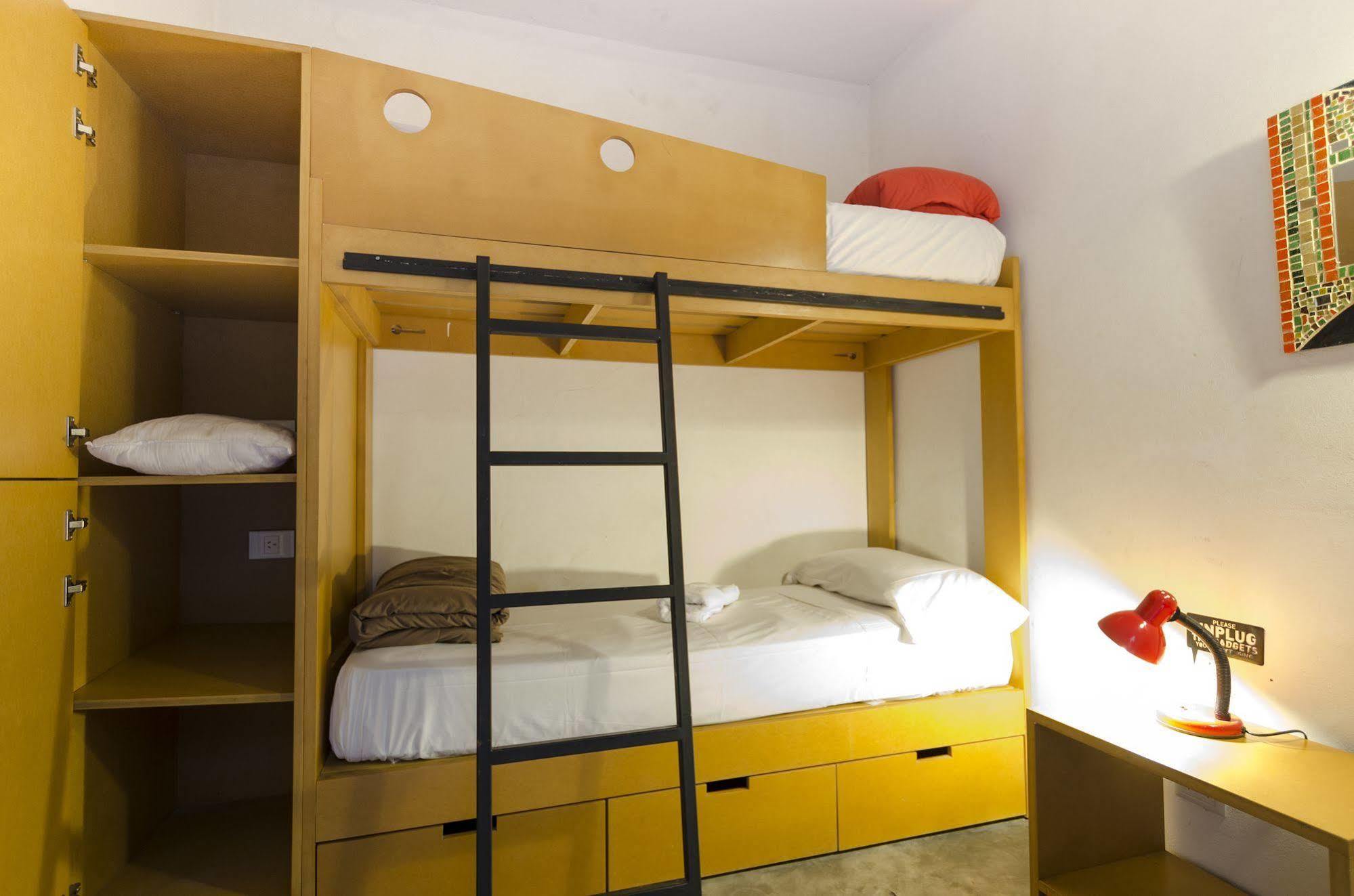 La Casa De Pichincha Hostel บัวโนสไอเรส ภายนอก รูปภาพ